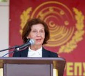 Претседателката сиљановска-давкова предложи хибриден Клинички центар во Штип кој ќе биде И за НАТО, а новата болница се ...