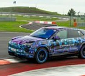 Porsche Cayenne Electric ќе дебитира на 19 ноември со над 1.000 КС и досег од 600 км