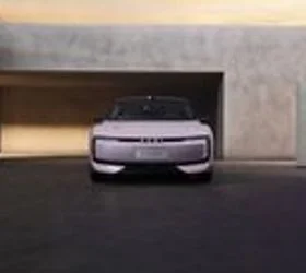 Како вози кинескиот АУДИ Е5 Спортбек?