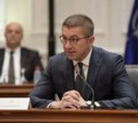 НЕМА МИНИСТЕР ПЛУС ЗА ВРЕДИ Ист човек ќе биде и вицепремиер и министер