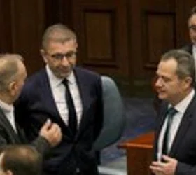 ДОПРВА УСТАВНИОТ СУД ТРЕБА ДА ГЛАСА ЗА ЛИНЕАРНОТО ПОКАЧУВАЊЕ, А И ДА СЕ УКИНЕ, ПЕНЗИОНЕРИТЕ ПО ПРАВЕДЕН ЗАКОН ТРЕБА ДА ДОБИЈАТ НАЈМАЛКУ ПО ...