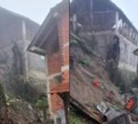 📷 ЗАГРОЗЕНИ 4 КУЌИ ВО ШИПКОВИЦА ПОРАДИ СВЛЕЧИШТЕ Екипите на ЦУК, општина Тетово и инспектори се на терен