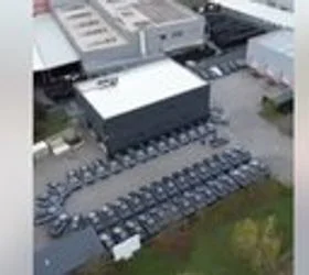 🎥 МАТЕ РИМАЦ ГИ ПОБИ СКЕПТИЦИТЕ Произведе 60 прототипови на роботакси