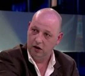 Стоп на романтичарството кое ни носи сиромаштија и нереални имагинации