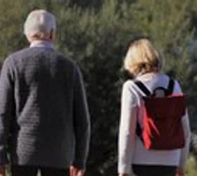 Нема зголемување на старосната граница за пензионирање, пензионерите ги спасуваат децата и внуците од сиромаштија