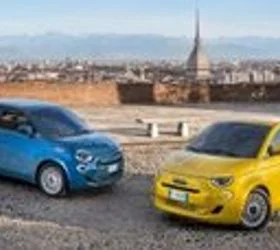 Италија го слави доаѓањето на новиот Фиат 500 Хибрид како да е национален празник