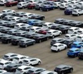 Делхи воведува строга еко-мерка: старите автомобили остануваат без гориво