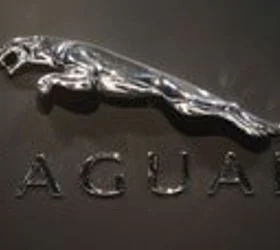 Крај на една ера: Jaguar го произведе последниот автомобил со мотор со внатрешно согорување