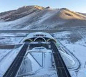 Кина го отвори најдолгиот тунел на автопат во светот