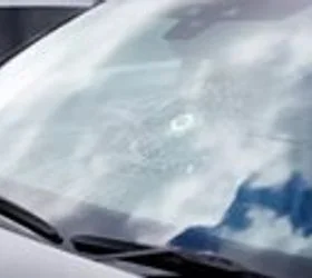 КАКО СЕ ПРАВИ НЕПРОБОЈНО СТАКЛО ЗА АВТОМОБИЛИ и како се разликува од обичното