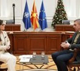 СИРОМАШТИЈАТА СЕ НАМАЛУВА, СЕ ЗГОЛЕМУВААТ ПЕНЗИИТЕ И ПЛАТИТЕ ВО ЗДРАВСТВОТО, ОБРАЗОВАНИЕТО, МВР… Мицкоски за економските текови во земјава