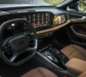 Audi предводник против доминацијата на екраните во автомобилите