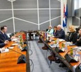 СИЛНА ПОДДРШКА ОД ЗАГРЕБ ЗА МАКЕДОНСКИТЕ ЕВРОИНТЕГРАЦИИ Николоски разговарал и за проблемот на превозниците и за современите безбедносни ...