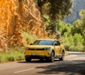 Ford ги унапреди електричните Capri и Explorer