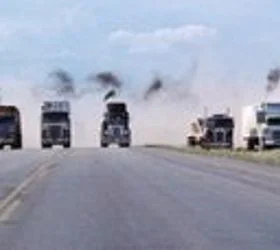 Камионџиите од Балканот ги прекинаа протестите на границите по ветувања од ЕУ