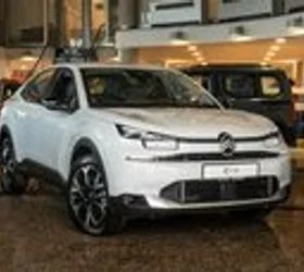 Пристигна и освежениот Citroën C4 X