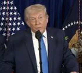 Трамп ја тужи Даночната управа за 10 милијарди долари