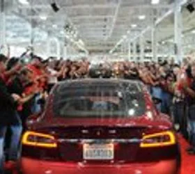 ЗБОГУМ ЗА MODEL S И MODEL X, Тесла ќе произведува и ќе продава – роботи