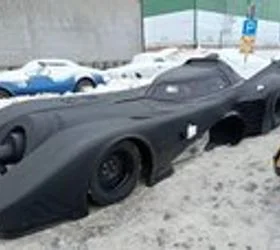 „Бетмобил“ забележан во Минск – чека царинење пред да му биде предаден на сопственикот