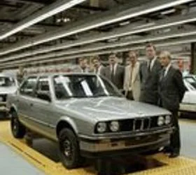 БМВ одбележа 40 години на фабриката во Регенсбург, рекорд за јубулејот