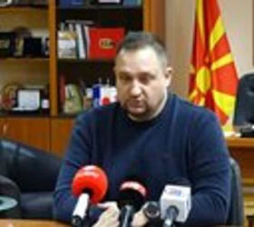 Столчето на Мицкоски во ССМостана празно, од влада не знаат кого чекал Тренадфилов