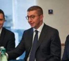 Стопанска соработка на безбедносна конференција: Мицкоски се сретна со менаџментот на „Шварц груп“ и „Фор ај џи“