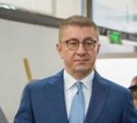 Владата се повлекува од набавката на нов авион: Мицкоски вели „ќе се молиме да останеме живи“