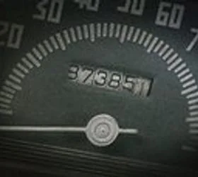 Со овој трик, можете да проверите дали километражата на автомобилот е обновена: Детаљ што сите го пропуштија!