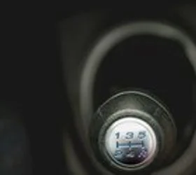 Автоматски или рачен менувач: Потрошувачка, одржување и трошоци во 2026