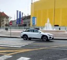 Загреб е првиот европски град што добива роботакси-возила