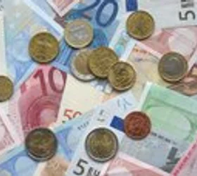 Инфлацијата во еврозоната скокна над целта од 2%