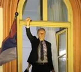 Што се случуваше вчера во Белград, вечер кога Ректоратот стана фронт