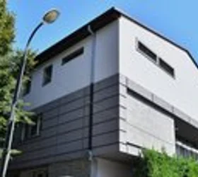 ВО ДВОРОТ НА СИНАГОГАТА БИЛЕ ПРОНАЈДЕНИ КАНИСТАР И ТРАГИ ОД ГОРЕЊЕ Се работи на расчистување на случајот, вели МВР